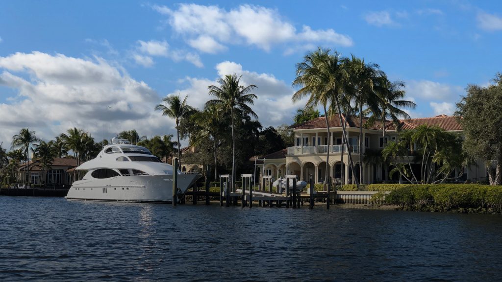 market for waterfront homes in Fort Lauderdale