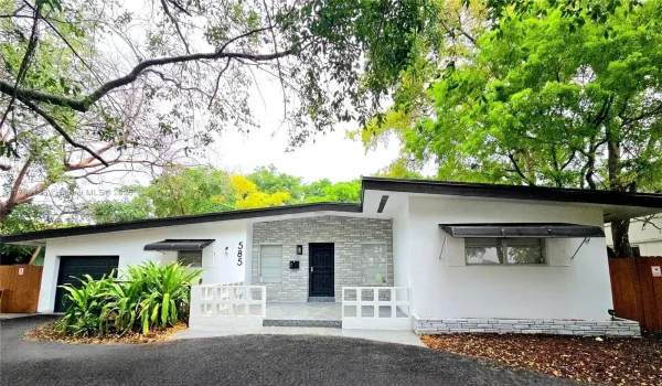 Beautiful spacious home in the heart of North Miami!