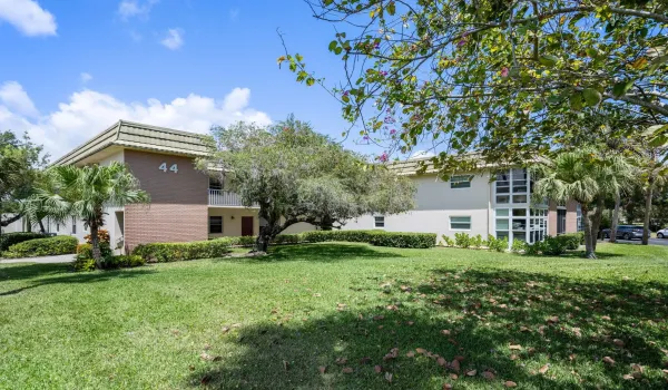 Lovely rennovated home awaits