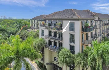 'End cap' with north, east & west views