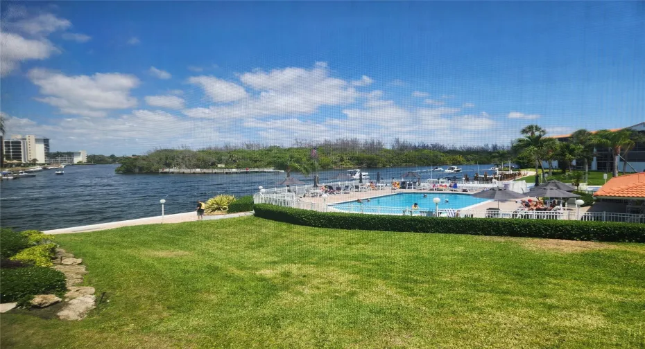 THERE ARE NOT MANY CONDO'S AT THIS PRICE WITH THIS VIEW.