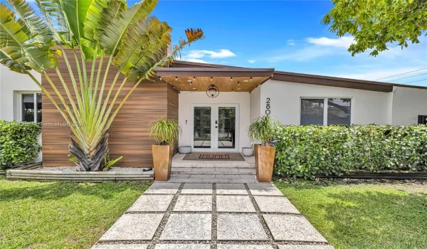 `Main House