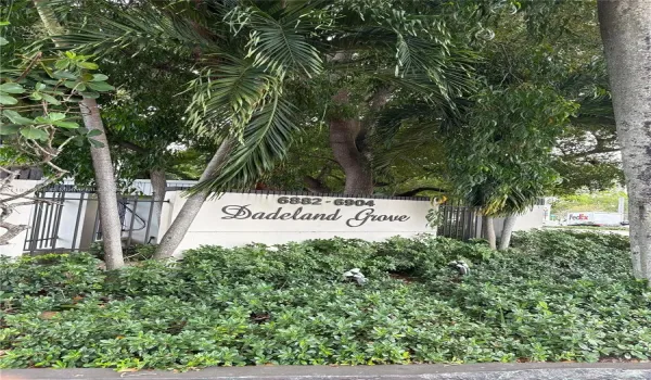 comm. entrance