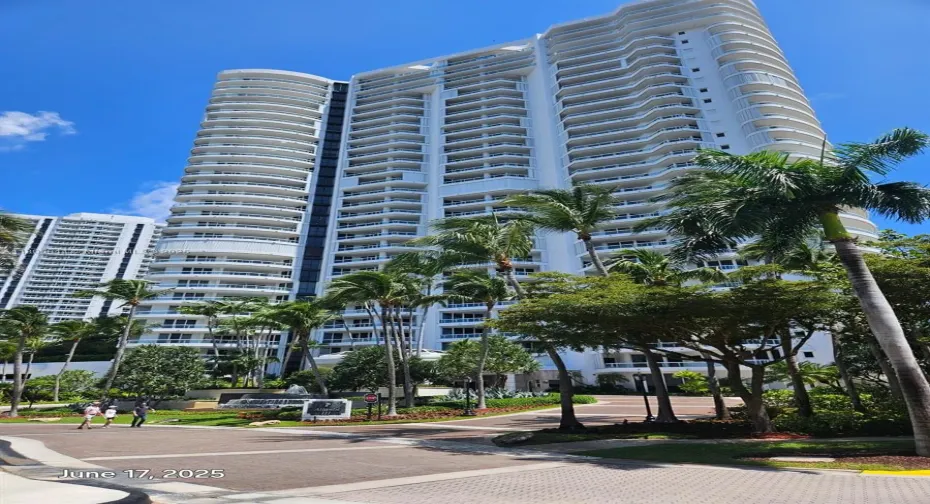 Building and Valet driveway