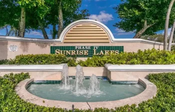 Main Entrance to Sunrise Lakes IV from Nob Hill
