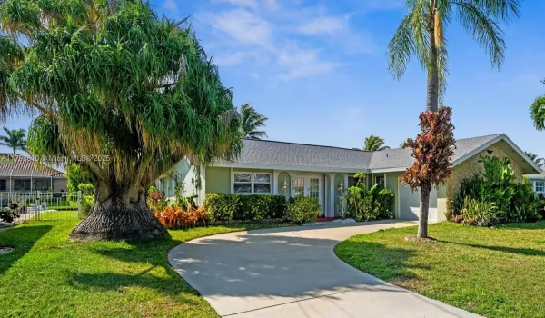 Welcome to 4910 Sorrento Ct!