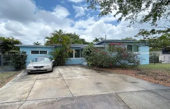 Large driveway off street parking