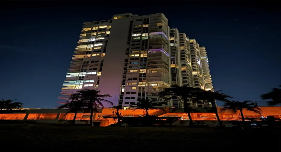 10th floor nw corner unit
