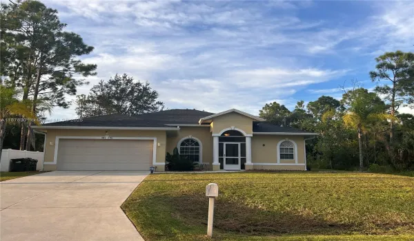 New roof, Air Conditioner, and gutters throughout!