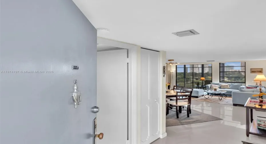 Entry
Come explore unit 605