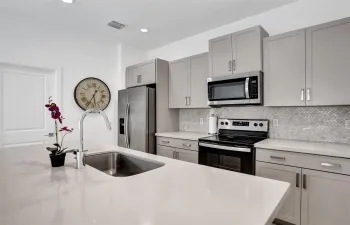 4 bedroom newly built with MODERN kitchen with island