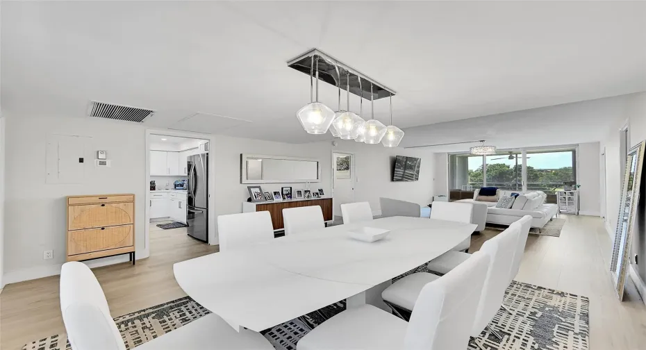 Light & Bright Open Space With Modern Decor