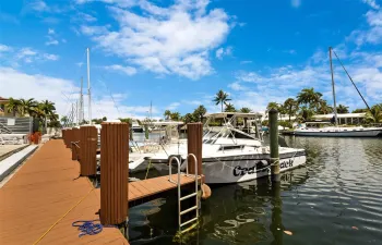 UP to 47 feet deep water dockage