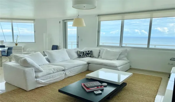 Amazing Direct Ocean views from the Living Room