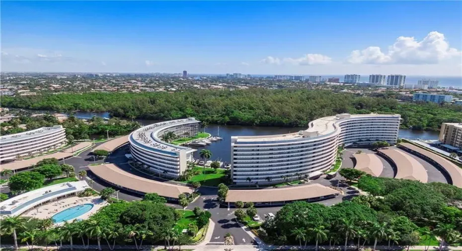 Welcome to Hillsboro Cove.  An active 55+ waterfront community.