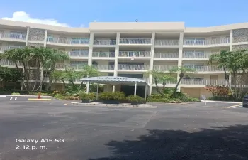 Bldg. Facade (121)