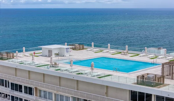 Brand New Roof Top Pool