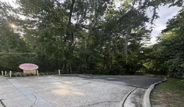 Creeks Edge Entrance