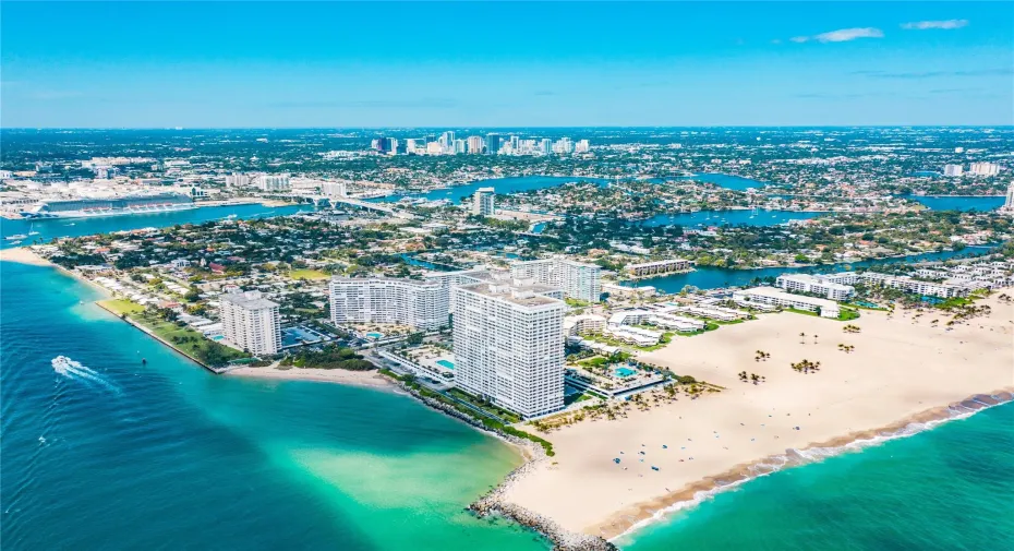 Best Location in Town, next to the Widest Beach!