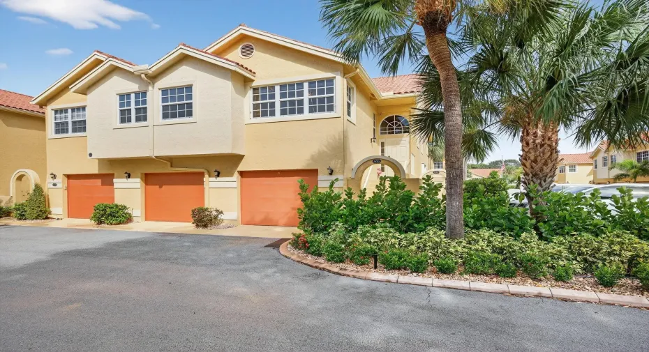 Corner unit, 2nd floor, with garage!