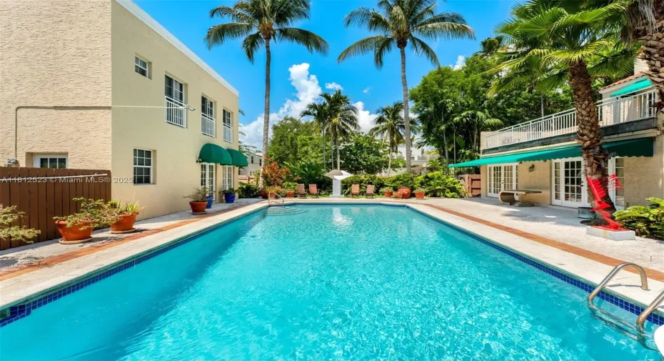 Right - Mainhouse & Left Inlaw Suite
