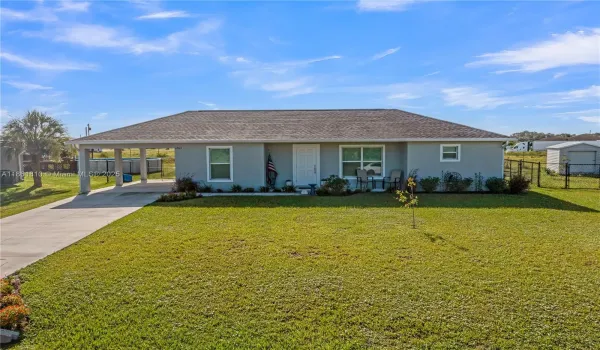 1263 Norge Ct, LaBelle, FL 33935