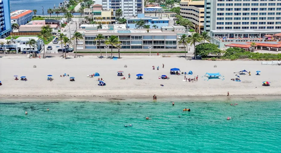 Seahorse is direct beach oceanfront on the Broadwalk