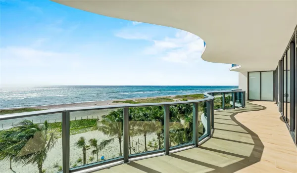 Deep Terrace, Full Length of Condo