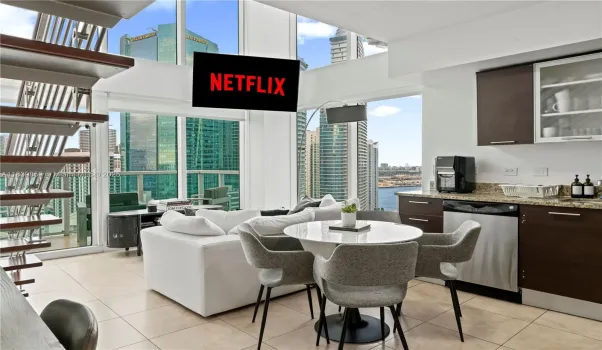 Dining/Kitchen