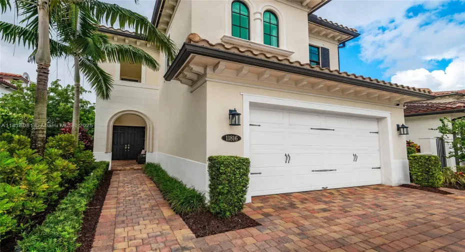 Beautiful 2 story home. Pembroke Pine's Premier Raintree Community built in 2019