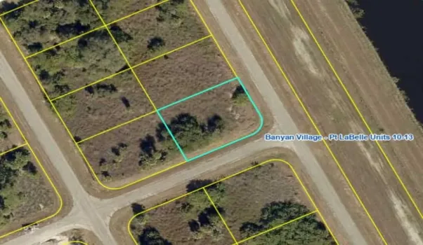 Oversized corner lot 0.27 acres