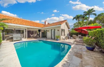 Sparkling Pool with tons of yard space!