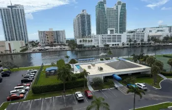 Pool on the intracoastal