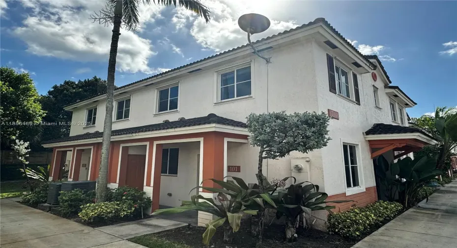 Side Entrance to the Corner Unit