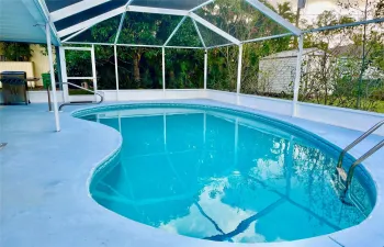 Porch screened pool area
