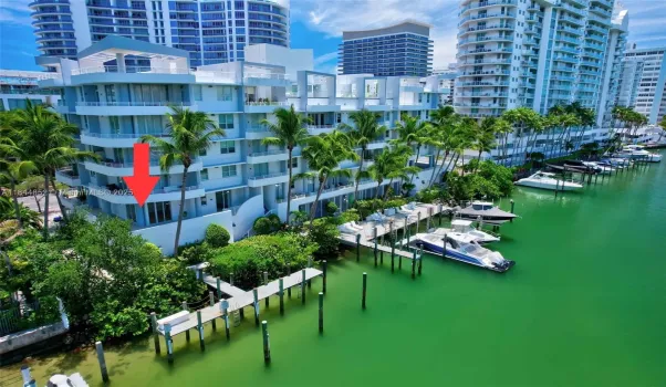 Waterfront corner Lanai w/ oversized covered terrace!
