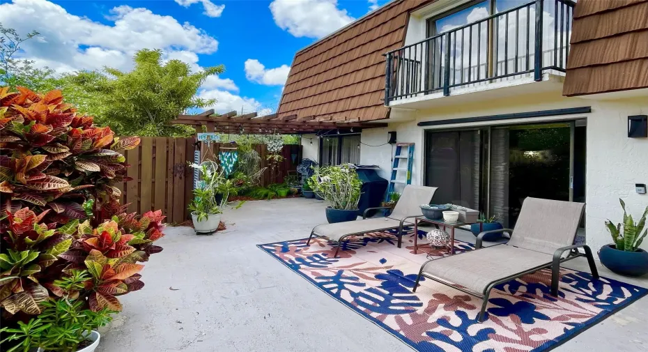 Courtyard is the perfect setting to host your summer barbecues!