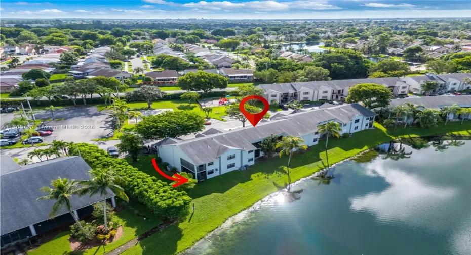 CORNER, 1ST FLOOR, WATERFRONT UNIT