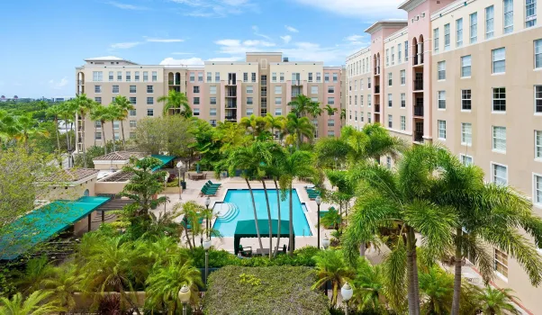 Dining, entertainment, shopping and the riverfront all just steps away.