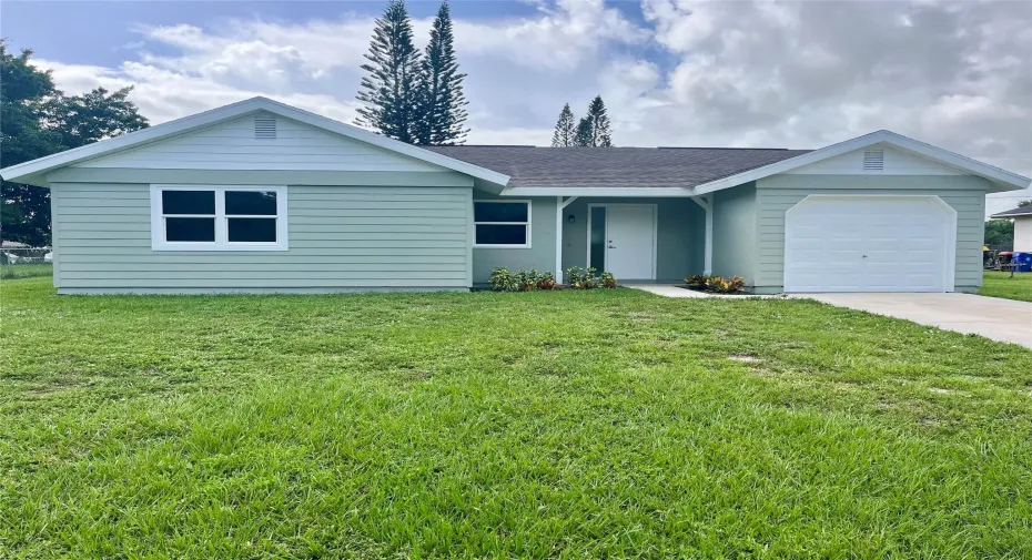Fully renovated 3/2 in Vero Beach Highlands