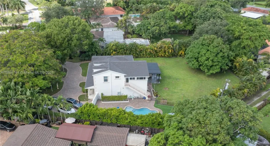 Oversized Lot of 27,000 SF.
