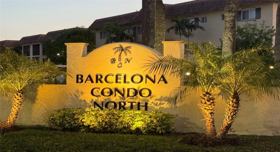 A beautiful tropical Spanish Style community of traveler's from around the world. Wonderfully inviting!