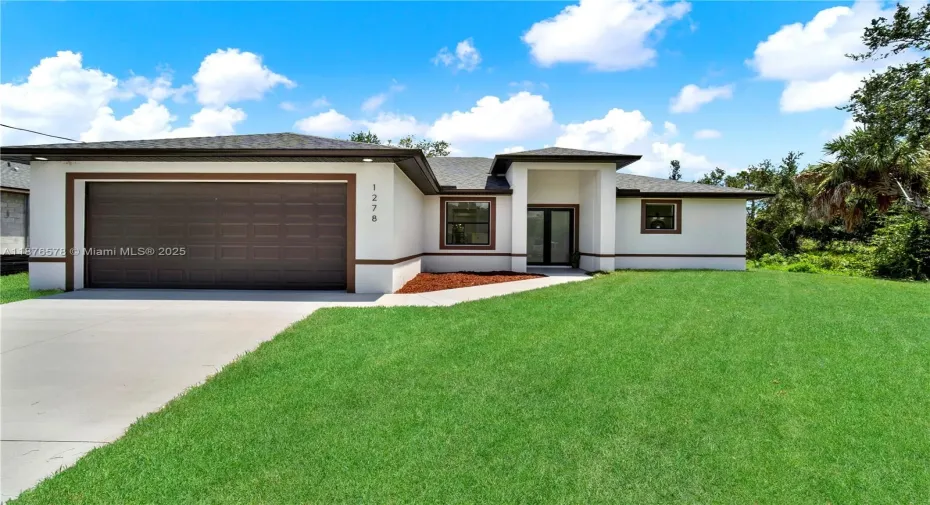 Brand new construction home with LOTS of upgrades!!