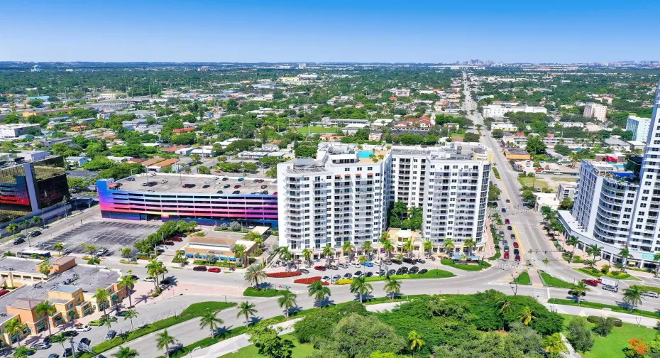 Enjoy walkable access to restaurants, shops, Young Circle Park, and easy proximity to the beach and airport.
