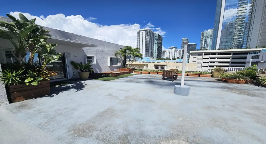 7th floor terrace