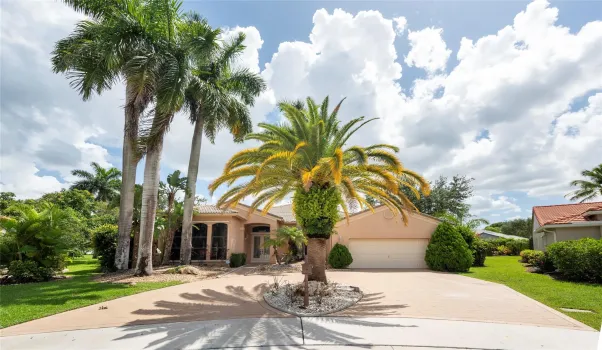 One story home with circular driveway on a cul-de-sac street