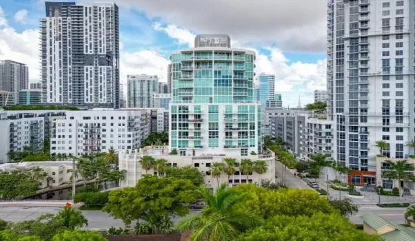 VENEZIA LAS OLAS BOUTIQUE BUILDING