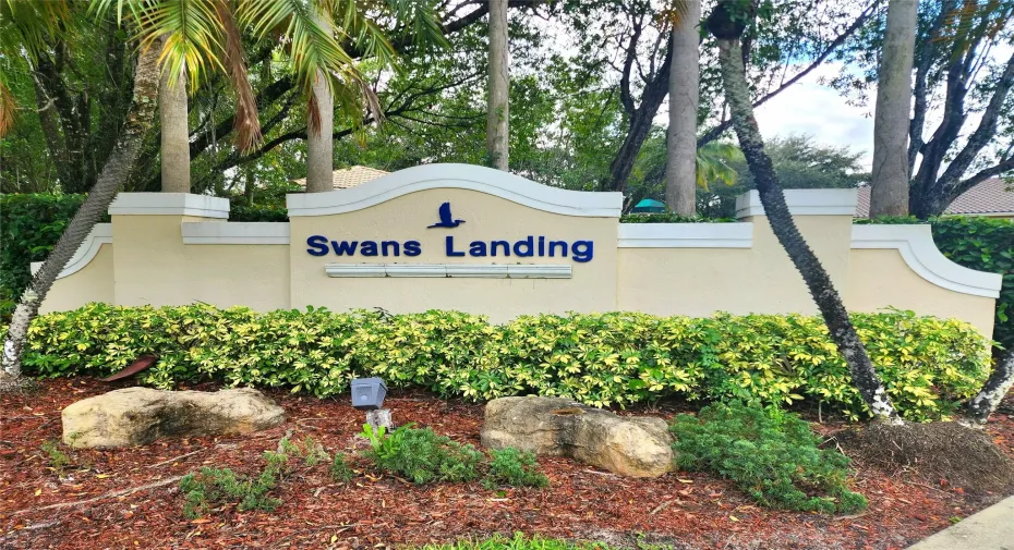 WELCOME HOME TO BEAUTIFUL SWAN'S LANDING AT REGENCY LAKES!