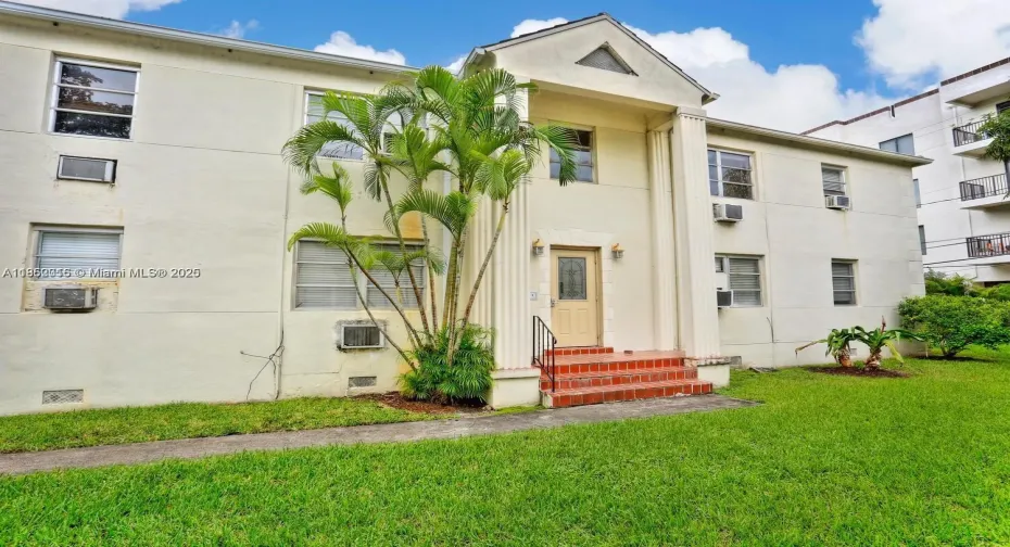 Coral Gables.....excellent Miami location. A 4 unit building. Top floor apt unit is for rent.