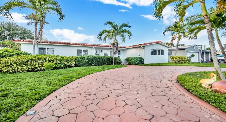 2 properties. 3/2 & 2/1